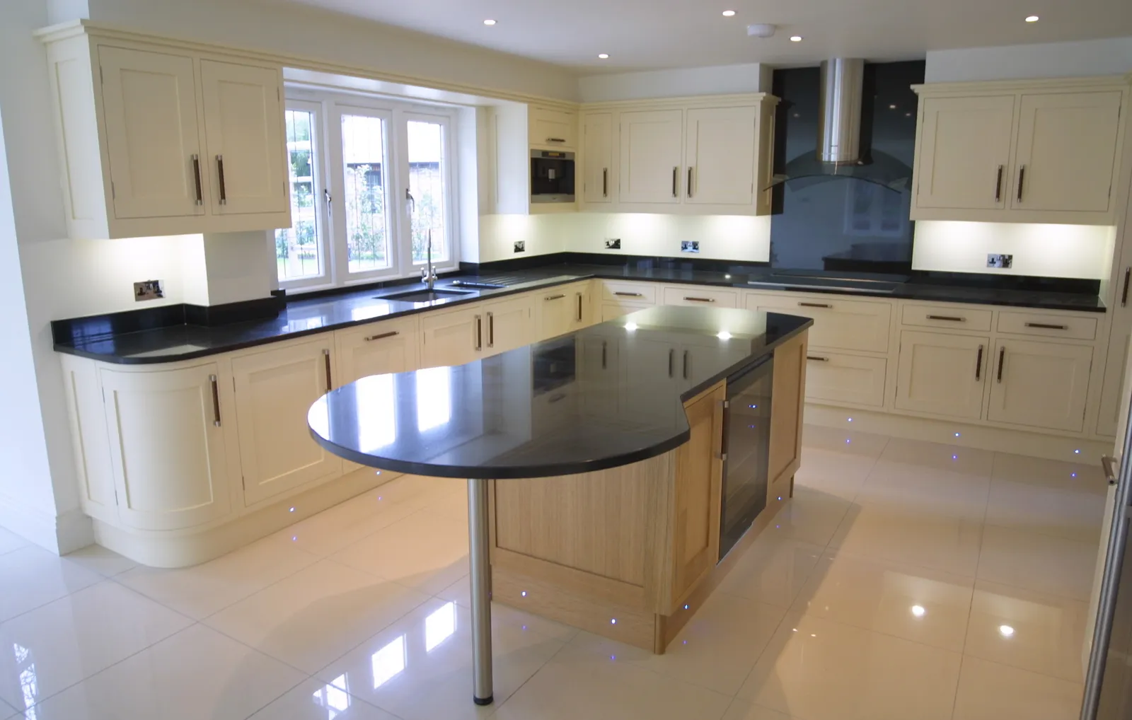 granite kitchen island